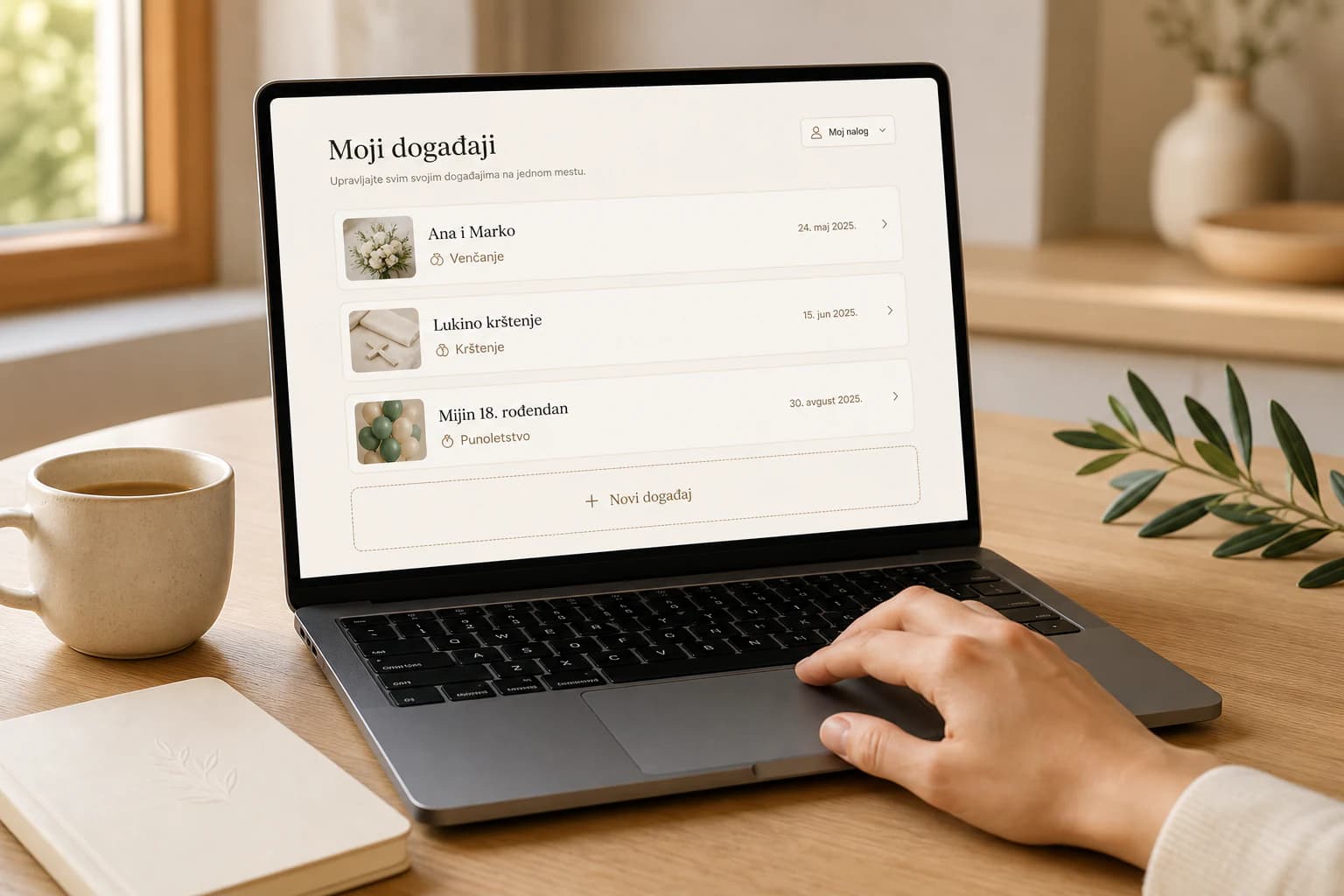 Laptop sa spiskom događaja u WeddList nalogu: venčanje, krštenje i punoletstvo, svaki sa svojim datumom